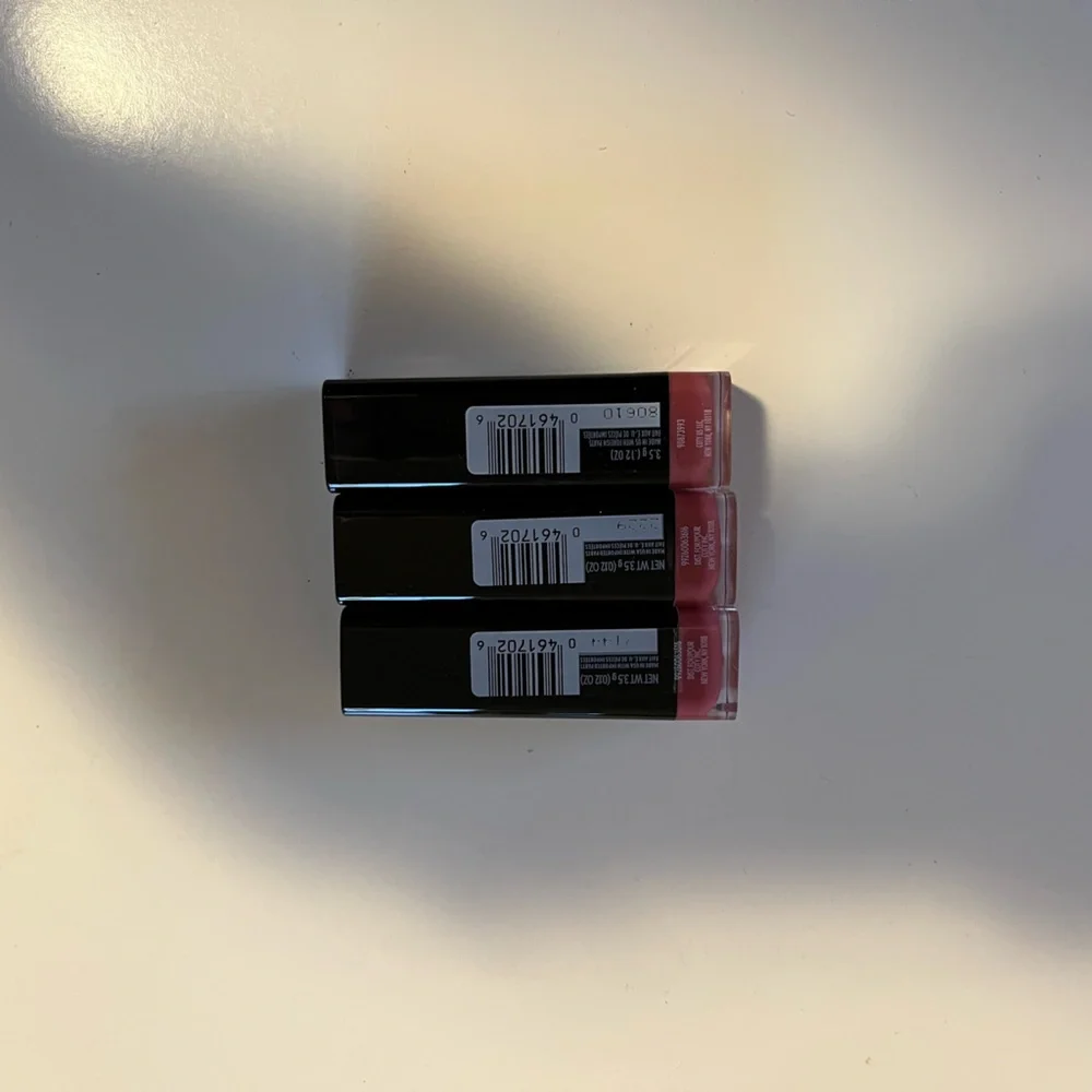 3 New Covergirl Exhibitionist Crème Lipstick 395 Darling Kiss